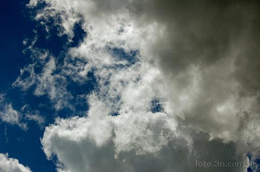 niebo; chmury