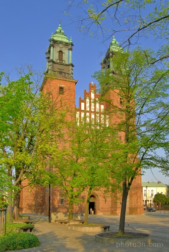 Europa; Polska;  Pozna; katedra; koci; archikatedra; katedra poznaska; katedra Piotra i Pawa; gotyk