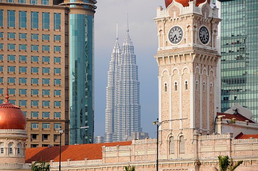 Azja; Malezja; Kuala Lumpur; miasto; Sultan Abdul Samad; wieowiec; Wiee Petronas
