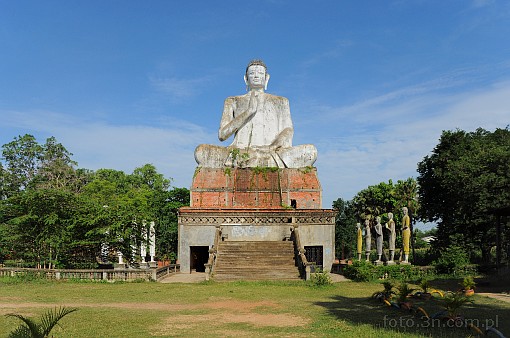Azja; Kambod¿a; Battambang; Ek Phnom; Budda